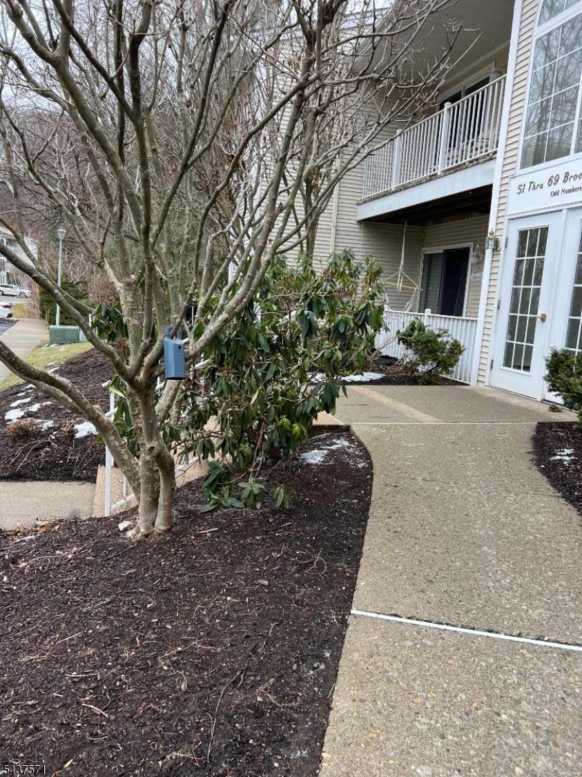SEASONS GLEN - Residential