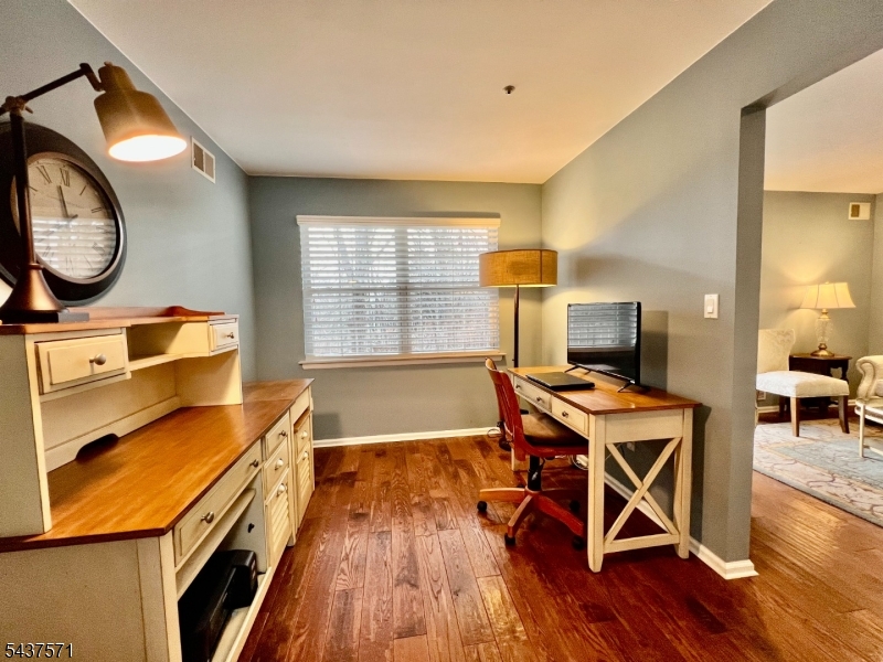 SEASONS GLEN - Residential