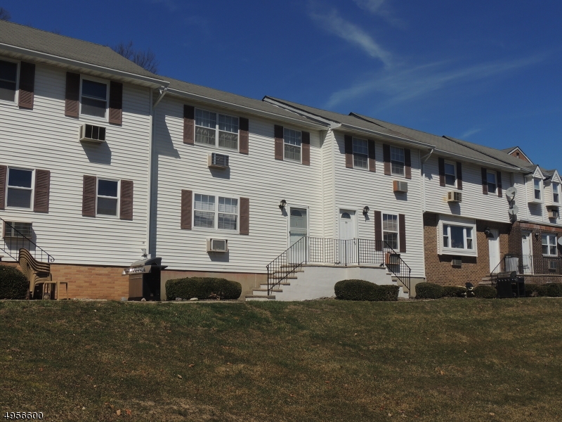 Mountain View Manor - Residential