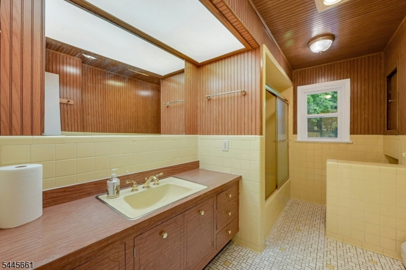 PACKANACK LAKE - Residential
