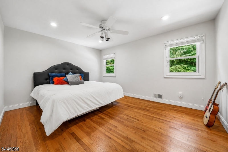 COLLINS - Residential