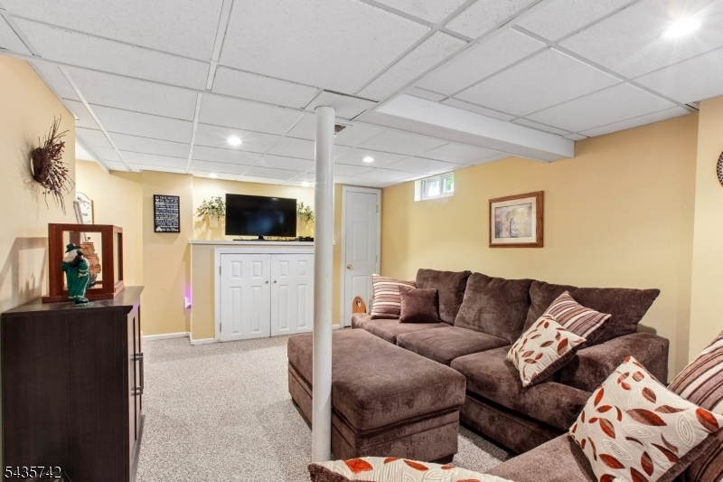 Lincoln Mannor - Residential
