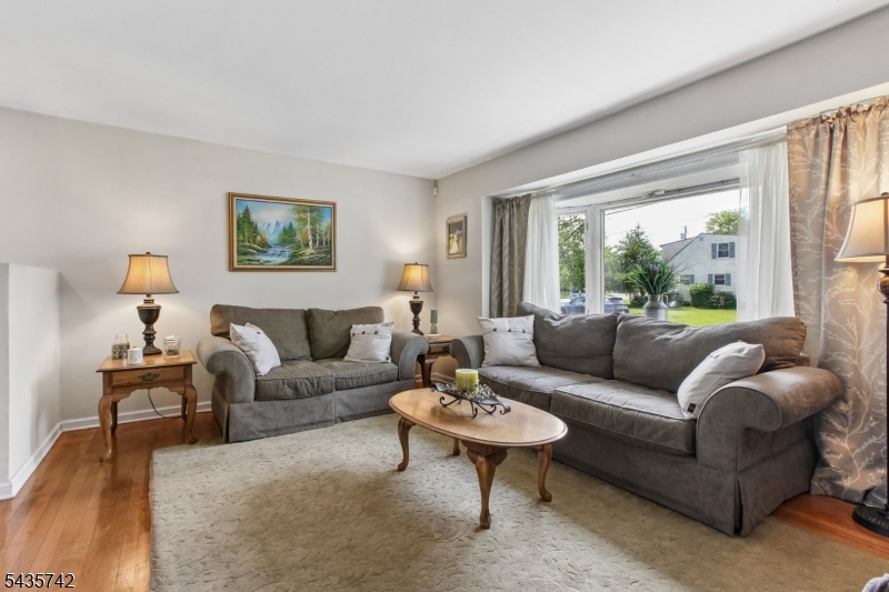 Lincoln Mannor - Residential
