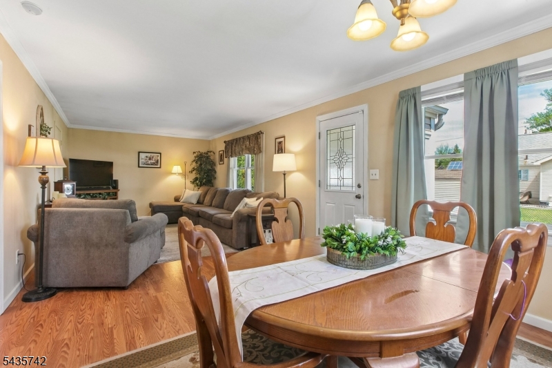 Lincoln Mannor - Residential