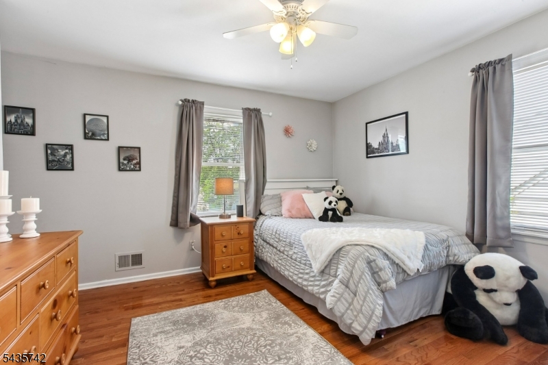 Lincoln Mannor - Residential