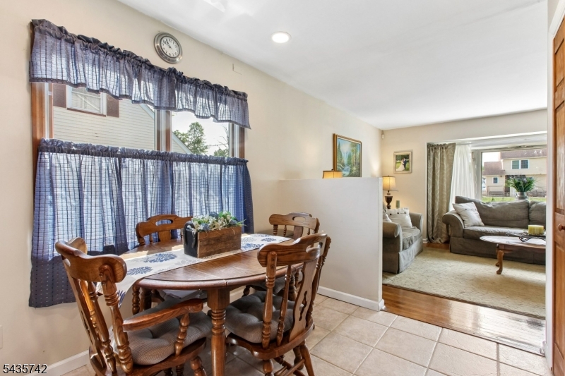 Lincoln Mannor - Residential