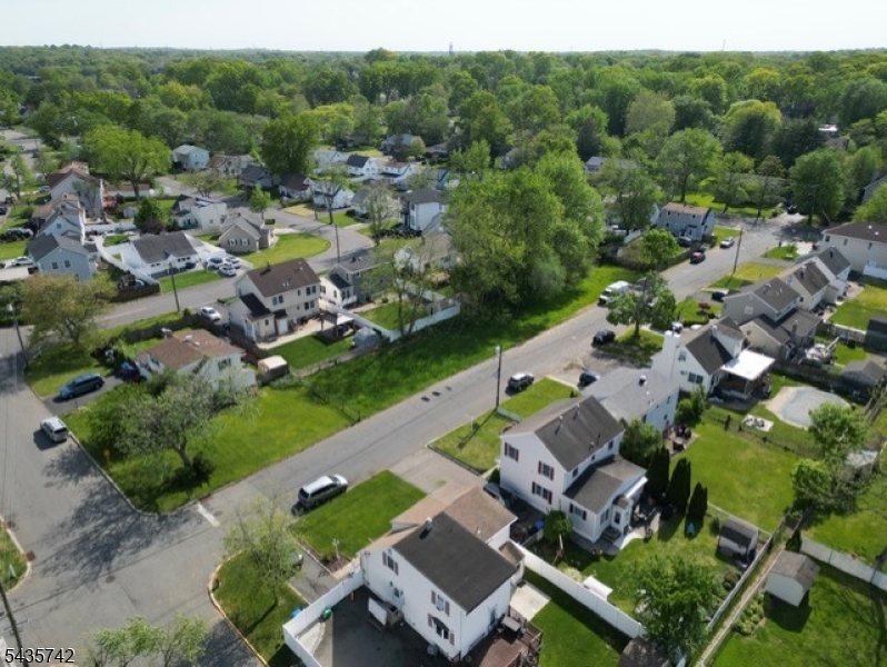 Lincoln Mannor - Residential