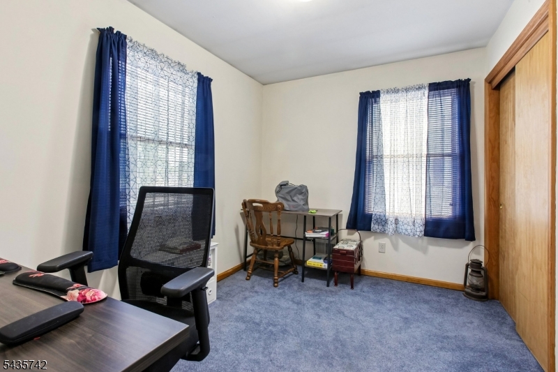 Lincoln Mannor - Residential
