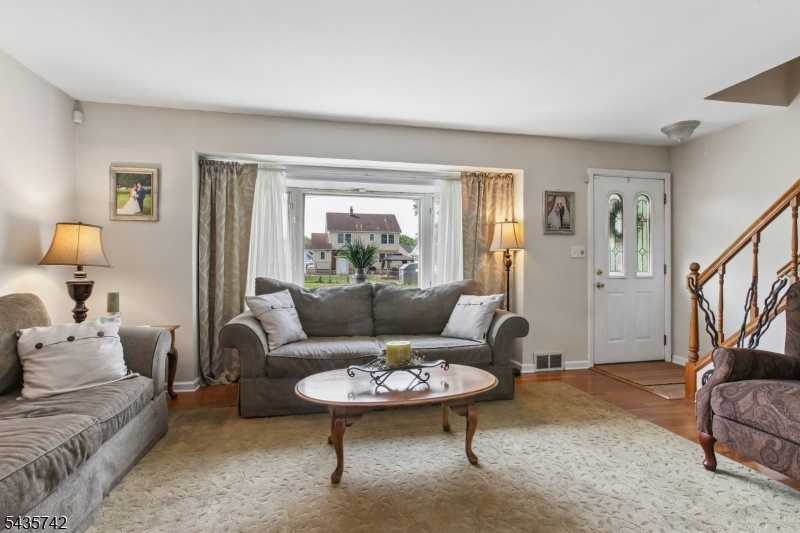 Lincoln Mannor - Residential