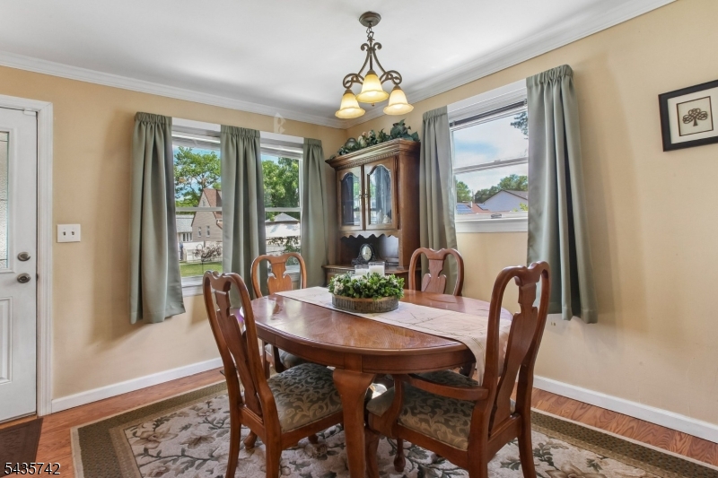 Lincoln Mannor - Residential