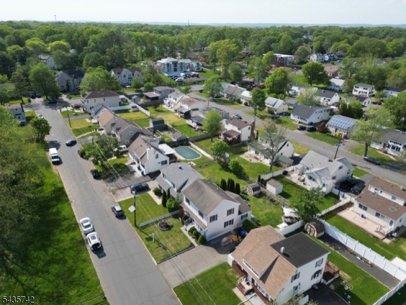 Lincoln Mannor - Residential