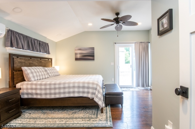 Oak Ridge - Residential