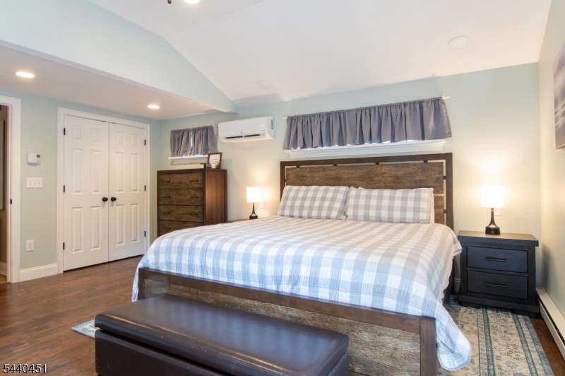 Oak Ridge - Residential