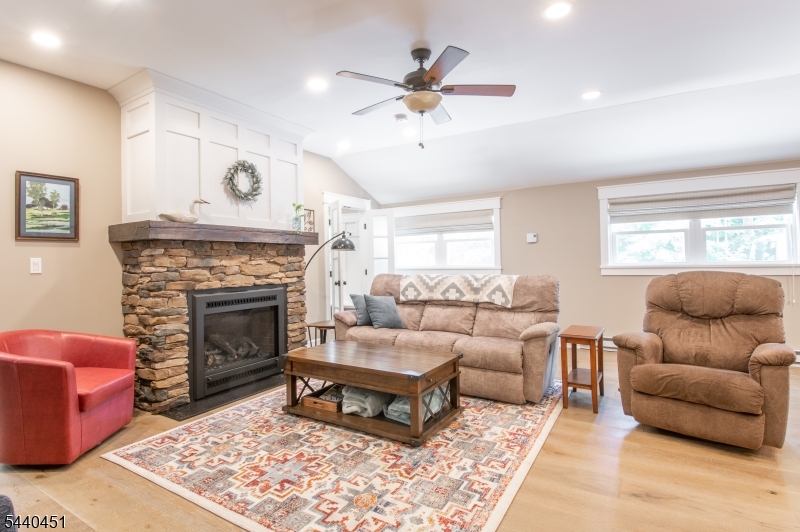 Oak Ridge - Residential