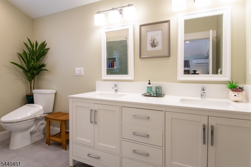Oak Ridge - Residential