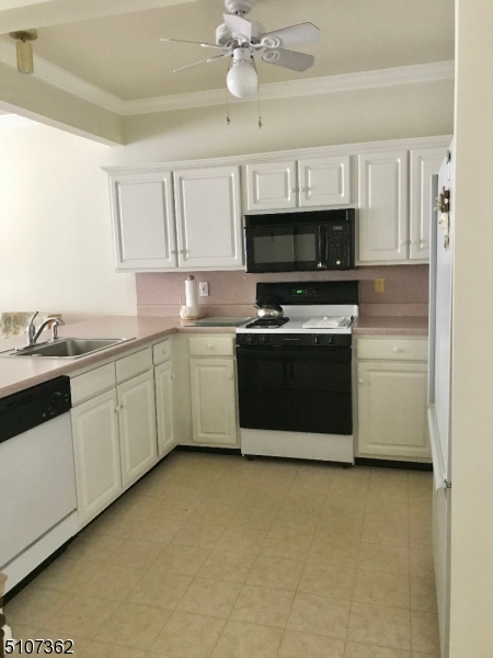 Fox Hills - Residential