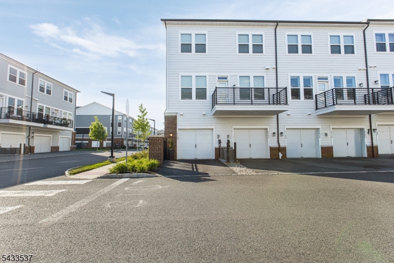 Townhomes At Vermella - Residential