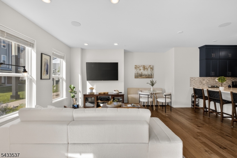 Townhomes At Vermella - Residential