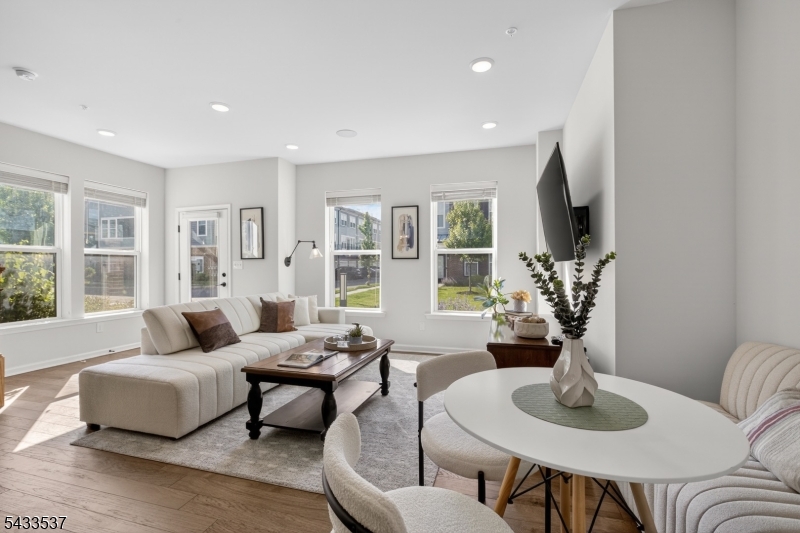Townhomes At Vermella - Residential