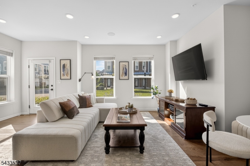 Townhomes At Vermella - Residential