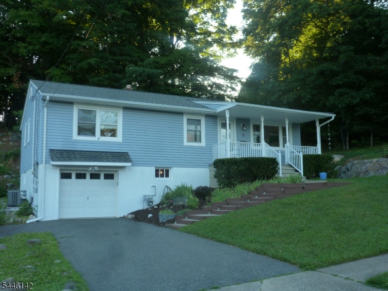 Valley Rd - Residential