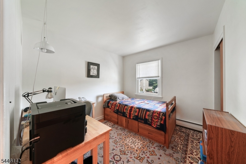 Valley Rd - Residential