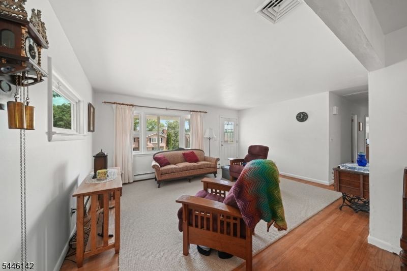 Valley Rd - Residential