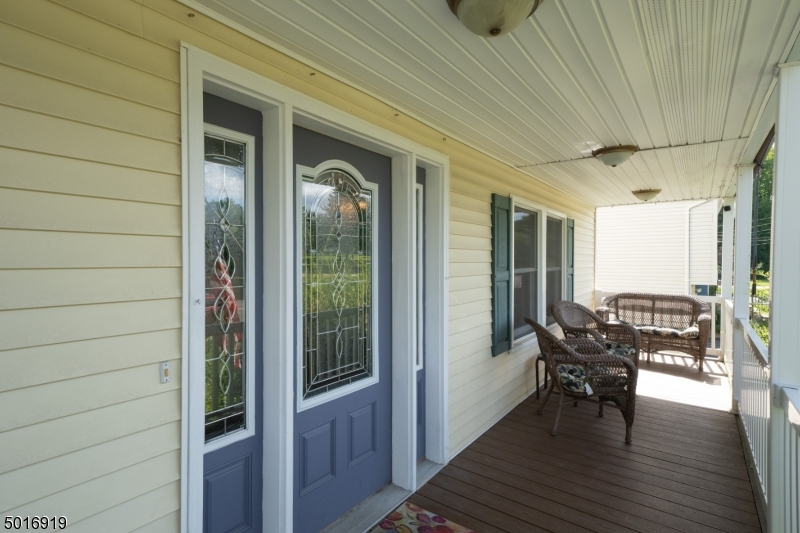 Oak Ridge - White Rock - Residential