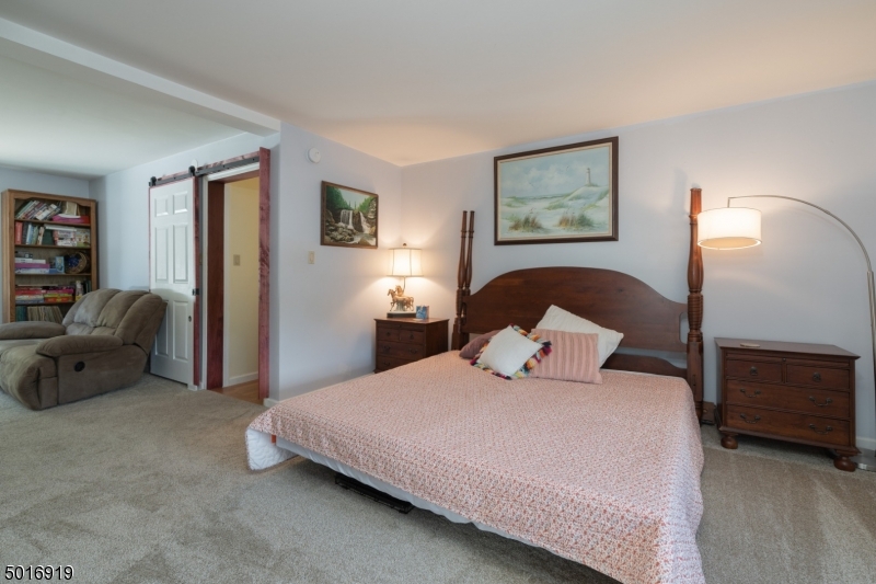 Oak Ridge - White Rock - Residential