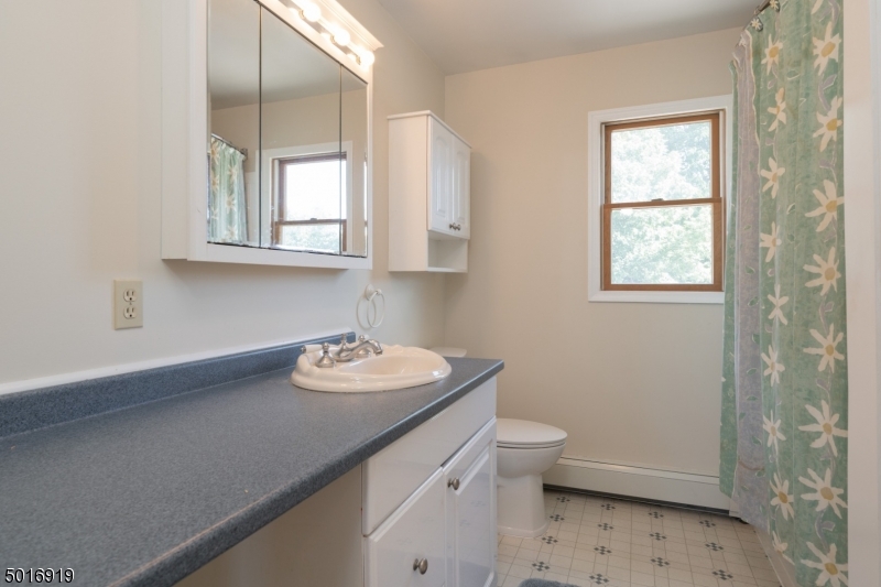 Oak Ridge - White Rock - Residential