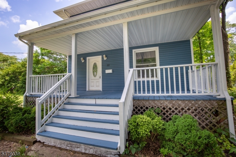 Fully renovated in 2020 this 3 bedroom 2 full bath colonial features hardwood flooring, updated kitchen and bathrooms, high efficient ductless heating and cooling and much more. Close to downtown Sussex and Route 23 for an easy commute. PUBLIC SEWER AND WATER!!