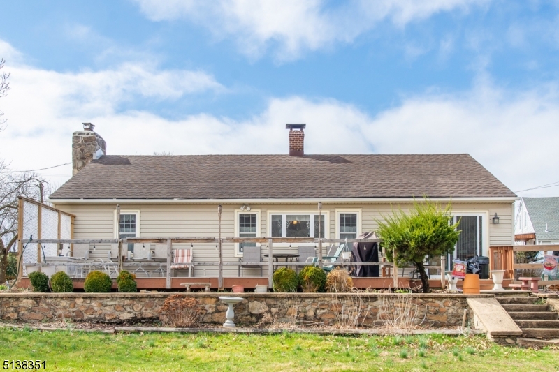 Updated single floor living home in small community.  Newer hickory eat-in kitchen with granite countertops, updated 1.5 baths, newer boiler. 30x12 shed overlooks nicely landscaped yard and open space beyond. Radiant heat in kitchen and back porch/laundry.