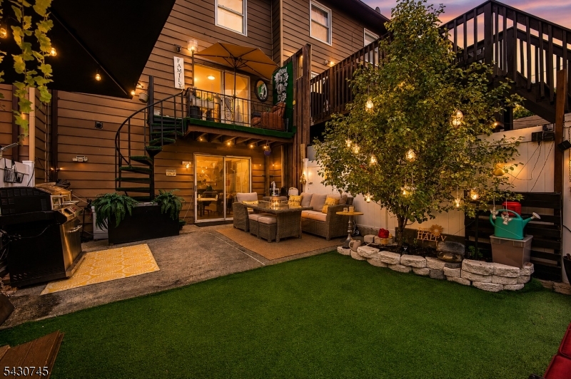 Preakness Avenue Town House - Residential