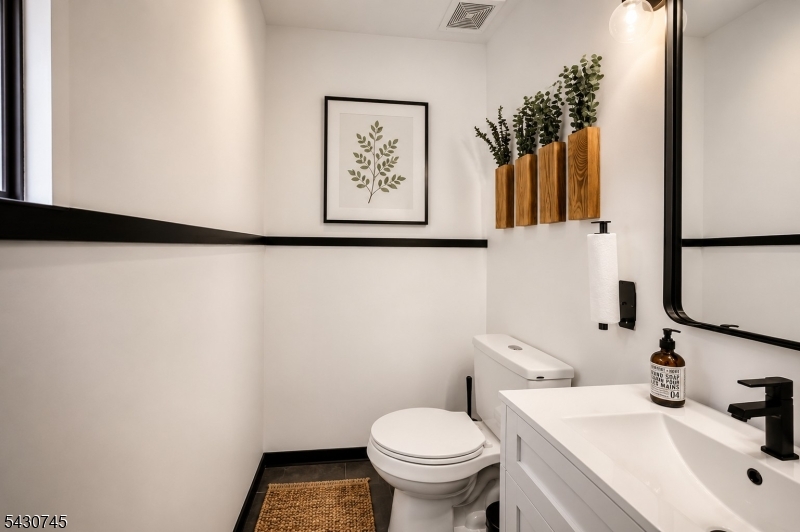 Preakness Avenue Town House - Residential