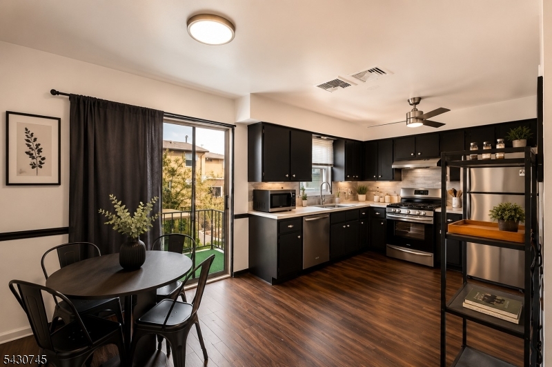 Preakness Avenue Town House - Residential