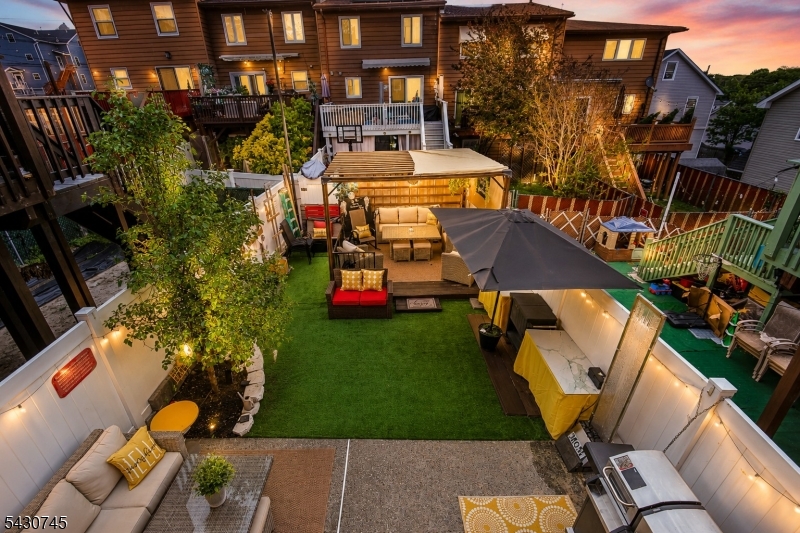 Preakness Avenue Town House - Residential