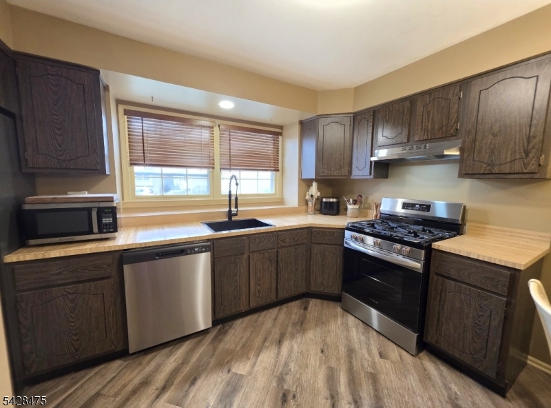 Robin Road Village - Residential