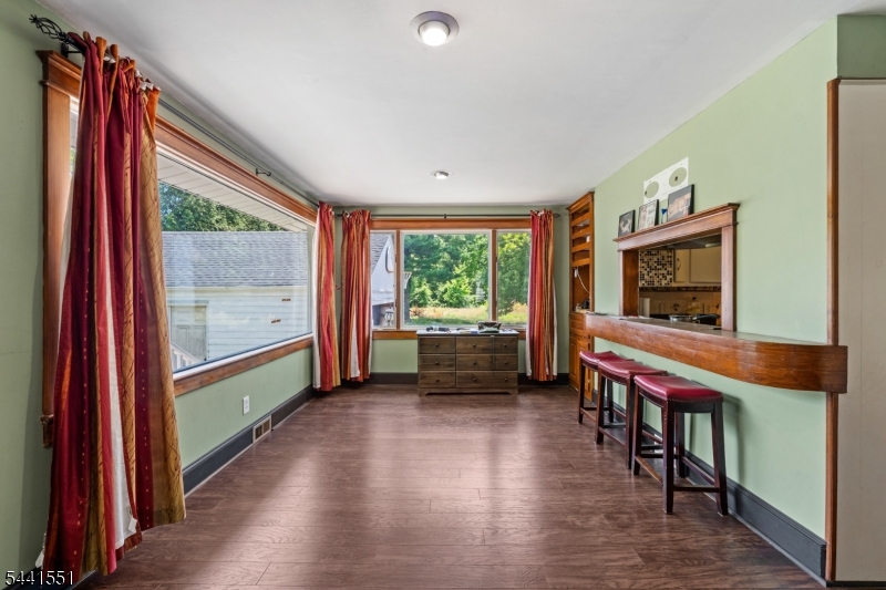 SHERBROOKE MANOR - Residential