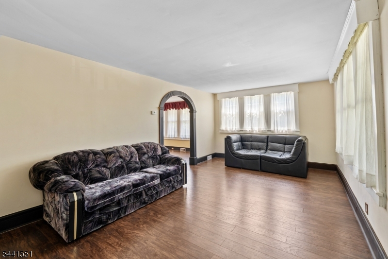 SHERBROOKE MANOR - Residential