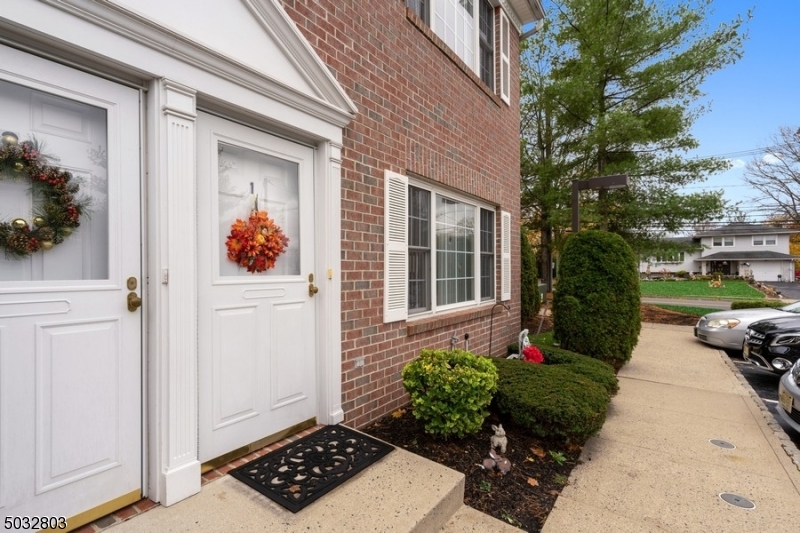 Lakeview Path - Residential