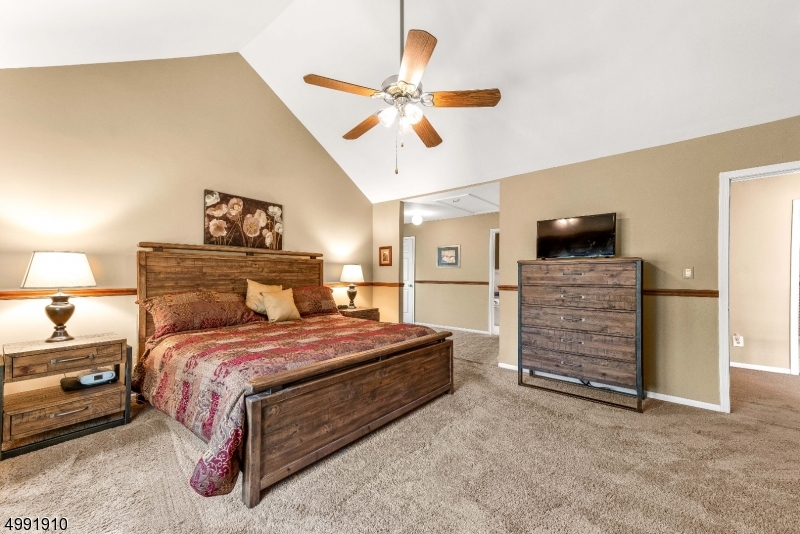 Poet's Peak - Residential