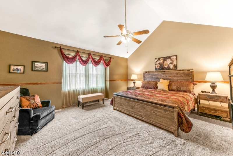 Poet's Peak - Residential