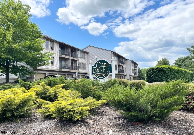 UNION VILLAGE - Residential Lease