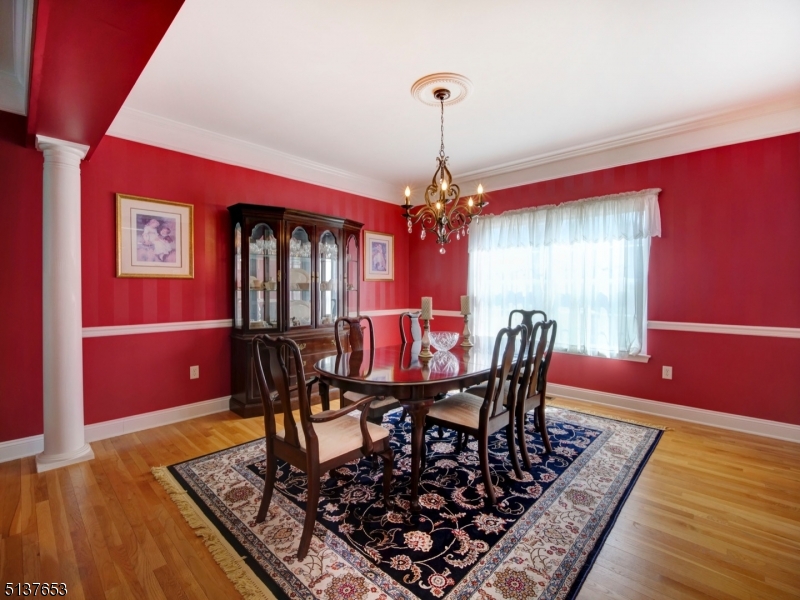 POETS PEAK - Residential