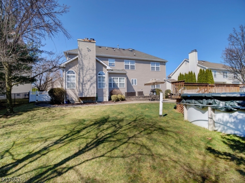 POETS PEAK - Residential