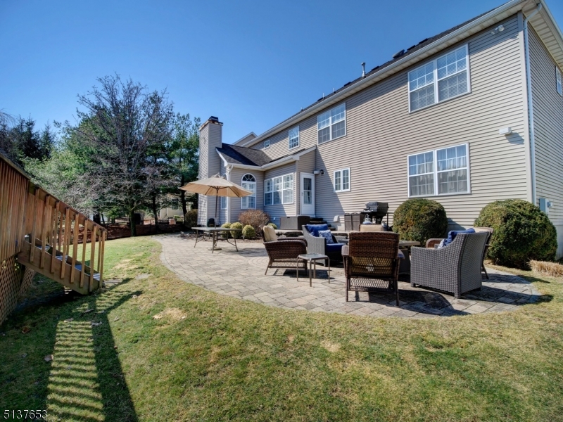 POETS PEAK - Residential