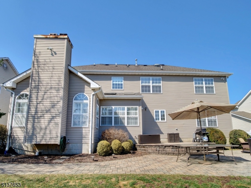 POETS PEAK - Residential