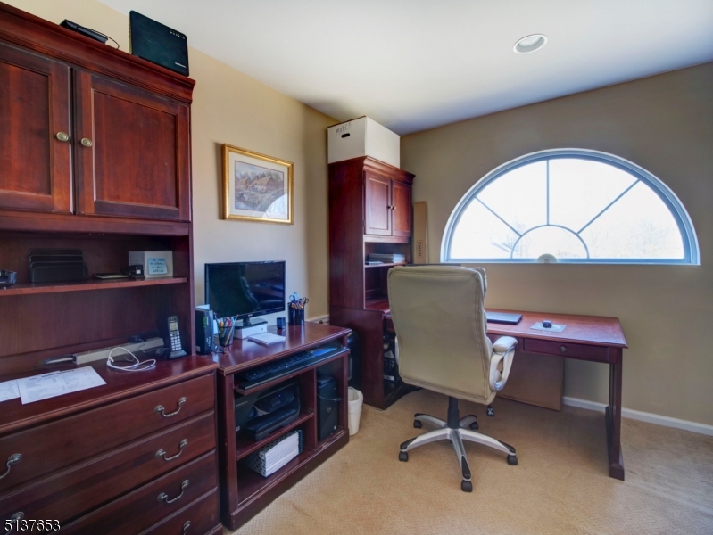 POETS PEAK - Residential