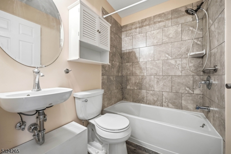 Cambridge Heights - Residential Lease