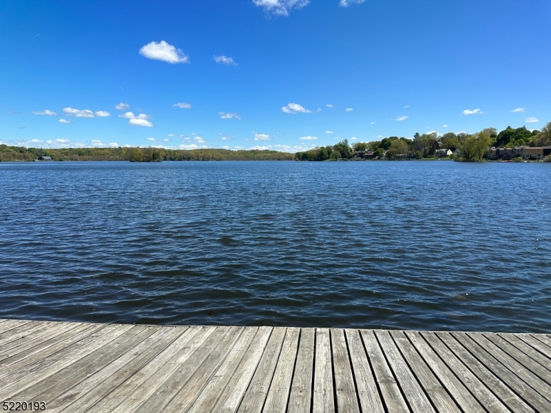 Live and have a waterfront business! A whole new meaning to 'work from home'.  Enjoy the serenity of 'lake life' without having to leave for your commute. Formerly known as 'Bait and Boat' for decades, now is your opportunity to have a workspace with a view.